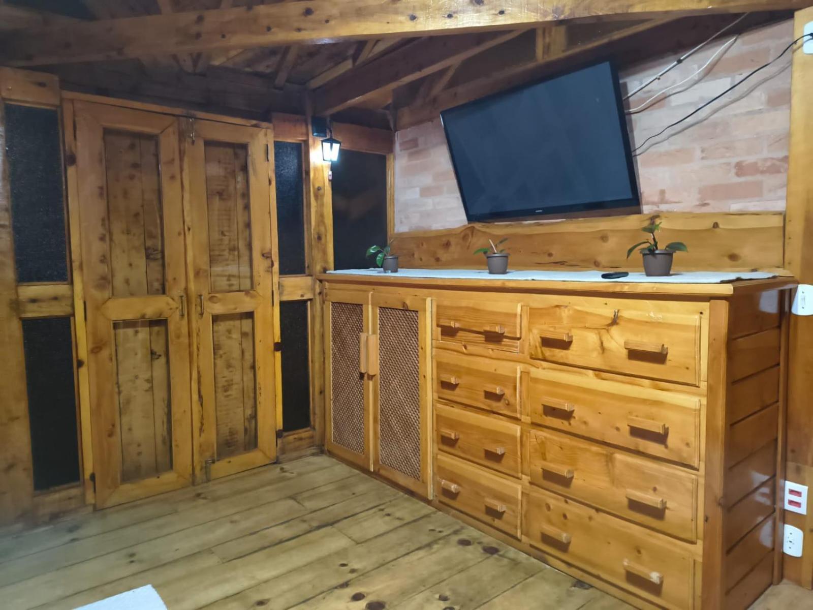 Suite Rustica Aconchego - Com Banheira De Hidromassagem Campos do Jordão Exterior foto